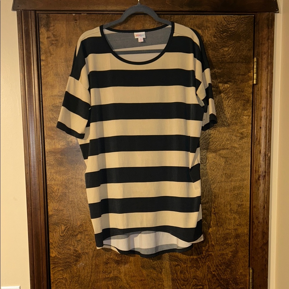 LuLaRoe Irma Top